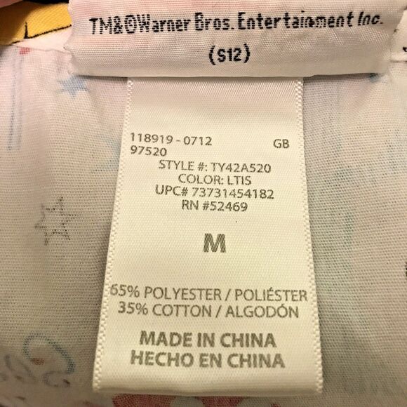 Looney Tunes Scrub Women's M Tweety Bird I'm in Season Christmas SS 3 Pocket Top - Picture 12 of 13